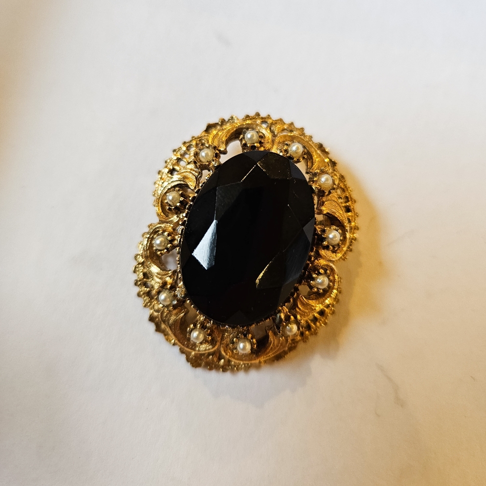 Gold-Tone Brooch with Black Faceted Stone and Pearl Accents